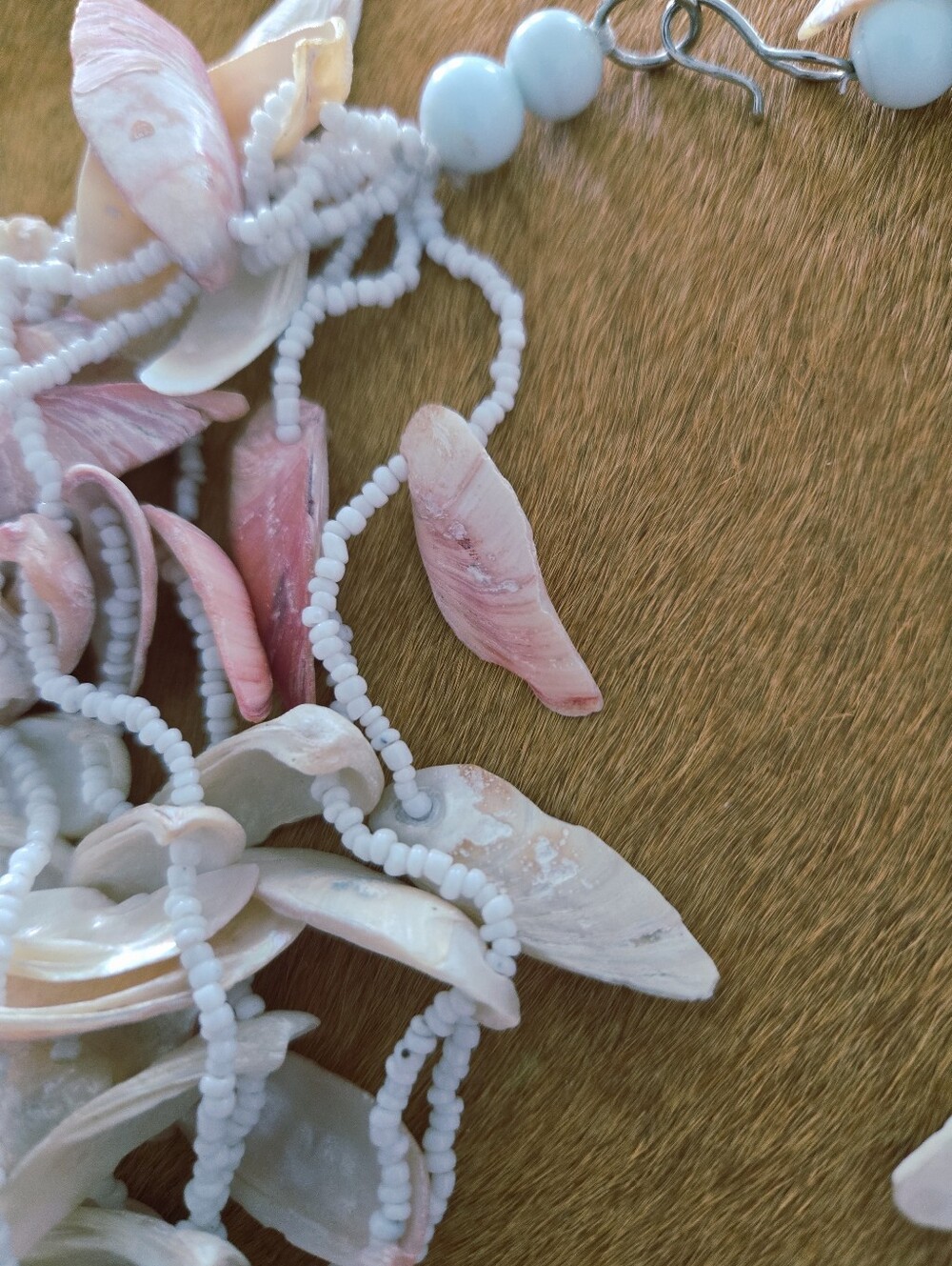 Vintage 1970's 9 Strand Puka Shell Statement Piece Necklace 28" - Picture 2 of 6